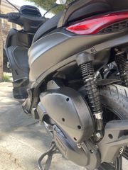 Piaggio Beverly 300 2024 DEEP BLACK-thumb-5