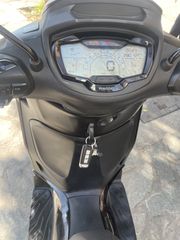 Piaggio Beverly 300 2024 DEEP BLACK-thumb-8