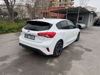 Ford Focus 2018 ST-LINE-thumb-3
