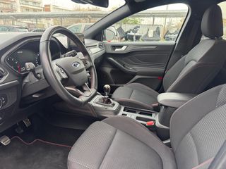 Ford Focus 2018 ST-LINE-thumb-12