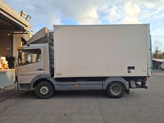 Ψυγείο Mercedes-Benz 2004 ATEGO 818