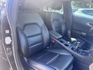 Mercedes-Benz CLA 180 2015 URBAN PACK-thumb-38