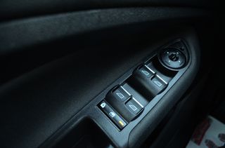 Ford C-Max 2015 1000cc Titanium Panorama 125Hp-thumb-9