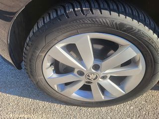 Skoda Citigo 2013 1.0 STYLE 60PS AUTOMATIC 3DOORS-thumb-8