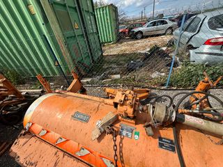 Σάρωθρο Unimog 2003 Άμεσα διαθέσιμες με κίνηση από partikof-thumb-4