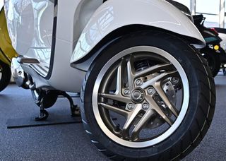 Vespa Primavera 125 2026 S 30 ATOKEΣ + ΔΩΡΟ ΑΞΕΣΟΥΑΡ ΑΞΙΑΣ 537€-thumb-2