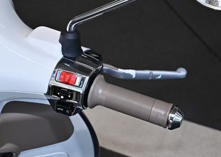 Vespa Primavera 125 2026 S 30 ATOKEΣ + ΔΩΡΟ ΑΞΕΣΟΥΑΡ ΑΞΙΑΣ 537€-thumb-5