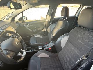 Peugeot 2008 2018 ALLURE AUTOMATIC-thumb-11