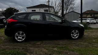 Ford Focus 2015-thumb-2