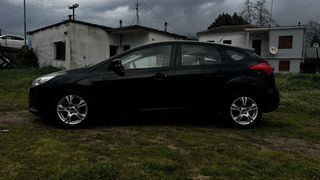 Ford Focus 2015-thumb-5