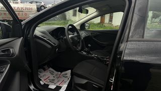 Ford Focus 2015-thumb-12