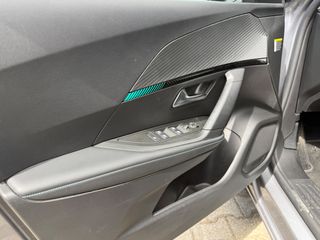 Peugeot 2008 2021 ALLURE PLUS 1,5 130HP-thumb-17