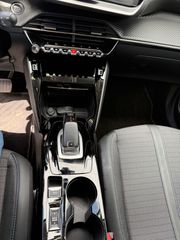Peugeot 2008 2021 ALLURE PLUS 1,5 130HP-thumb-19