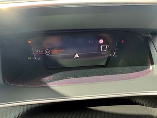 Peugeot 2008 2021 ALLURE PLUS 1,5 130HP-thumb-24