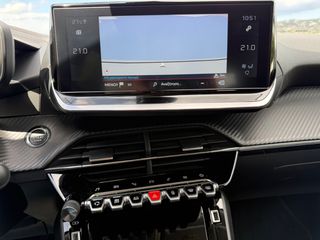 Peugeot 2008 2021 ALLURE PLUS 1,5 130HP-thumb-25