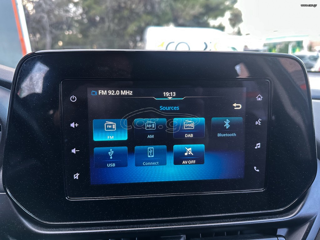 Suzuki SX4 S-Cross thumbnail 25