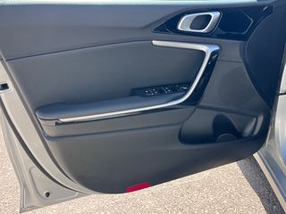 Kia Ceed / cee'd 2022 Vision 1.6 CRDi Mild Hybrid 48V (MHEV)-thumb-37