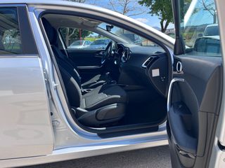 Kia Ceed / cee'd 2022 Vision 1.6 CRDi Mild Hybrid 48V (MHEV)-thumb-27