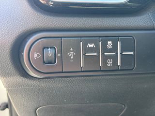 Kia Ceed / cee'd 2022 Vision 1.6 CRDi Mild Hybrid 48V (MHEV)-thumb-34