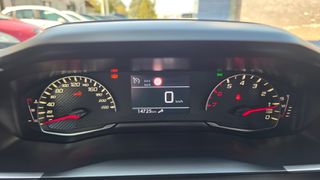 Peugeot 2008 2025 1.2 PURETECH 102 style-thumb-13