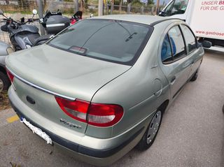 Renault Megane 1999 1.4 16V-thumb-2