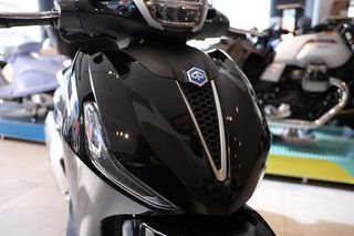 Piaggio Beverly 400 2025 BEVERLY 400 HPE-thumb-1
