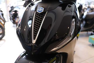 Piaggio Beverly 400 2025 BEVERLY 400 HPE-thumb-5