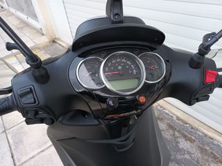Piaggio Beverly 350 2012 ABS/ASR-thumb-3