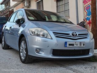 Toyota Auris 2011