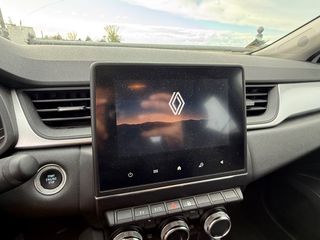 Renault Captur 2022 HYBRID E-TECH-thumb-9