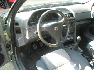 Alfa Romeo Alfa 145 1994-thumb-10