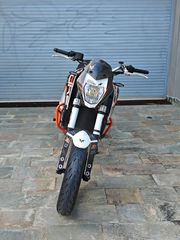 KTM 690 Duke 2012 IV