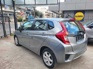 Honda Jazz 2016-thumb-2