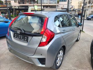 Honda Jazz 2016-thumb-4