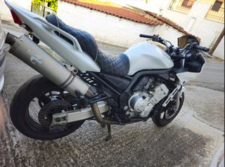 Yamaha FZR 1000 2004
