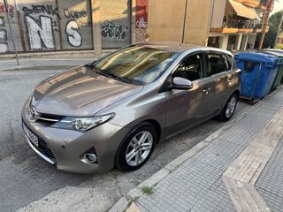 Toyota Auris 2014