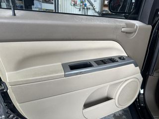 Jeep Compass 2007-thumb-8