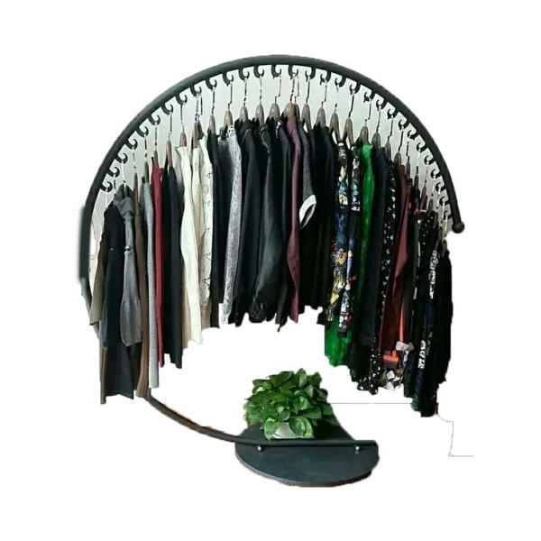 Stand 57 137x146 cm