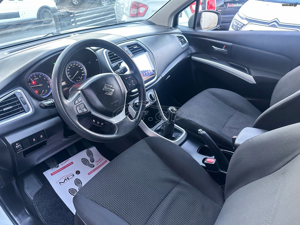 Suzuki SX4 S-Cross thumbnail 11