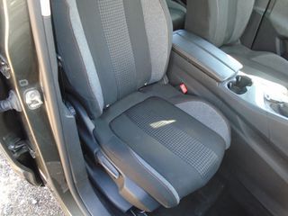 Peugeot 3008 2019 1.5 BLUEHDI 130 ALLURE EAT8-thumb-20