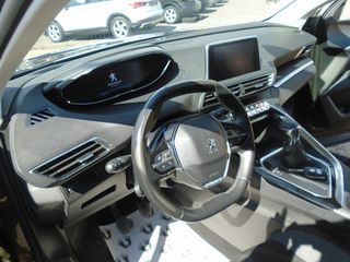 Peugeot 3008 2019 1.5 BLUEHDI 130 ALLURE EAT8-thumb-23
