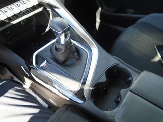Peugeot 3008 2019 1.5 BLUEHDI 130 ALLURE EAT8-thumb-27