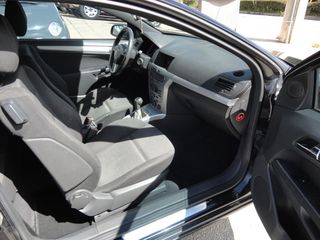 Opel Astra 2006 GTC SPORT 1,4-thumb-4