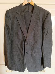 3 ανδρικά κοστούμια, 1 σακάκι & 1 καμπαρντίνα. Size 52 (large) σε άριστη κατάσταση μέσα σε θήκες