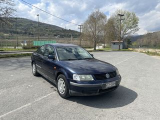 Volkswagen Passat 1997 1600 CC, 101 HP