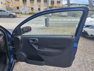 Opel Corsa 2004 1.4 TWINSPORT-thumb-25