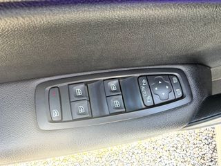 Renault Megane 2020 1.5 DCI DIESEL Ambient Light-thumb-11