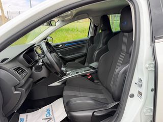 Renault Megane 2018 Gt-thumb-25
