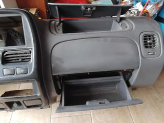 ΤΑΜΠΛΟ NISSAN D22-thumb-1