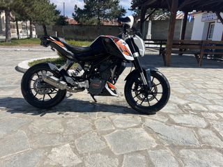 KTM 125 Duke 2016-thumb-3